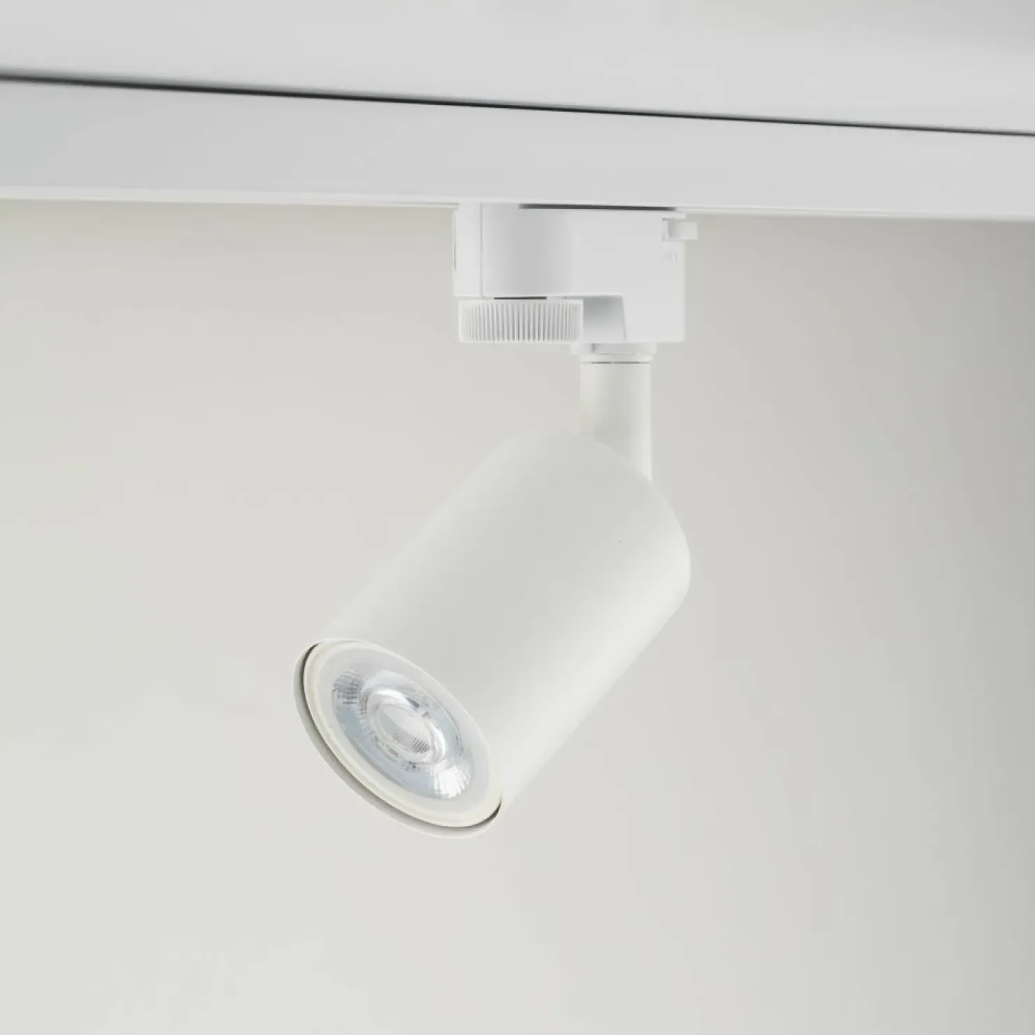 Biała lampa reflektor do listwy 1-fazowej TK 5686 TRACER | Kaja*Sklep Kaja Best