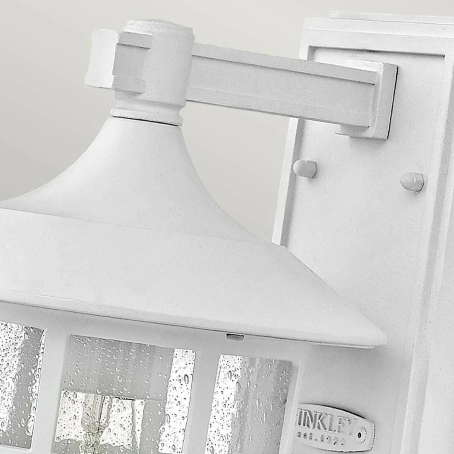 Biała lampa zewnętrzna, kinkiet HK-FREEPORT2-M-TWH z serii FREEPORT*Sklep Kaja Fashion
