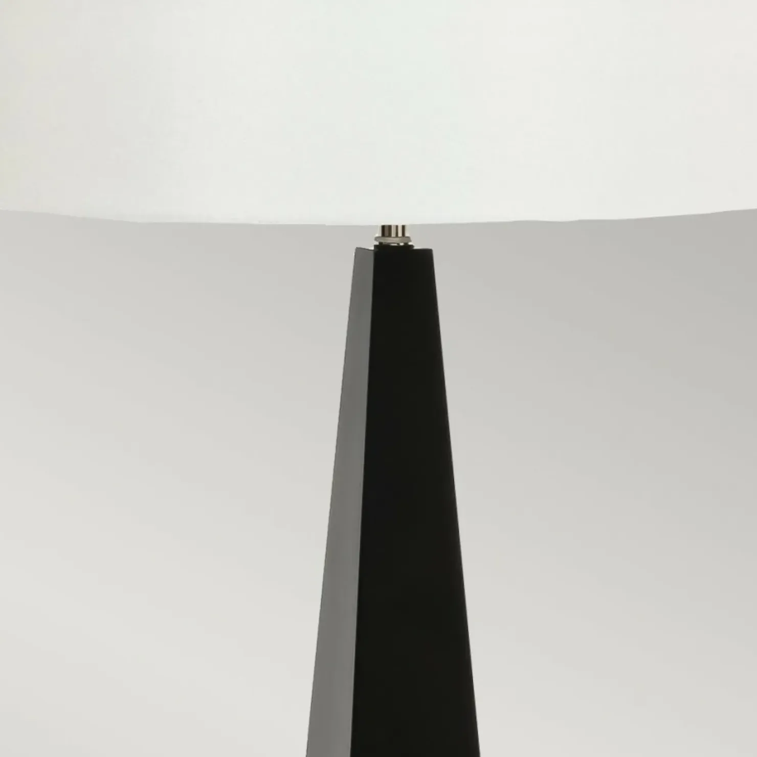 Biało-czarna lampa stołowa do salonu ASCENT-TL-BLK-W z serii ASCENT*Sklep Kaja New