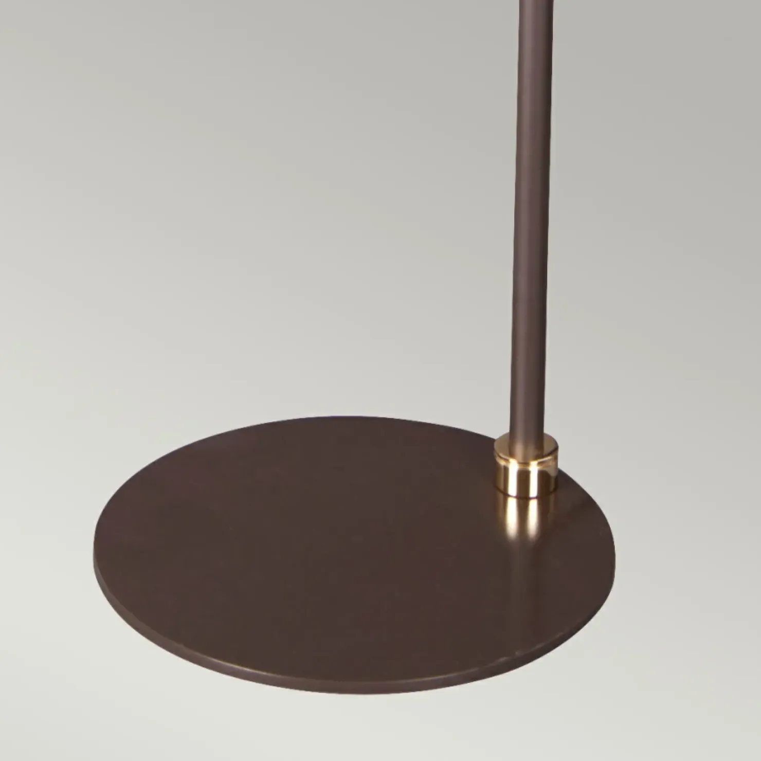 Brązowa lampa połogowa do salonu BALANCE-FL-BRPB z serii BALANCE*Sklep Kaja Cheap