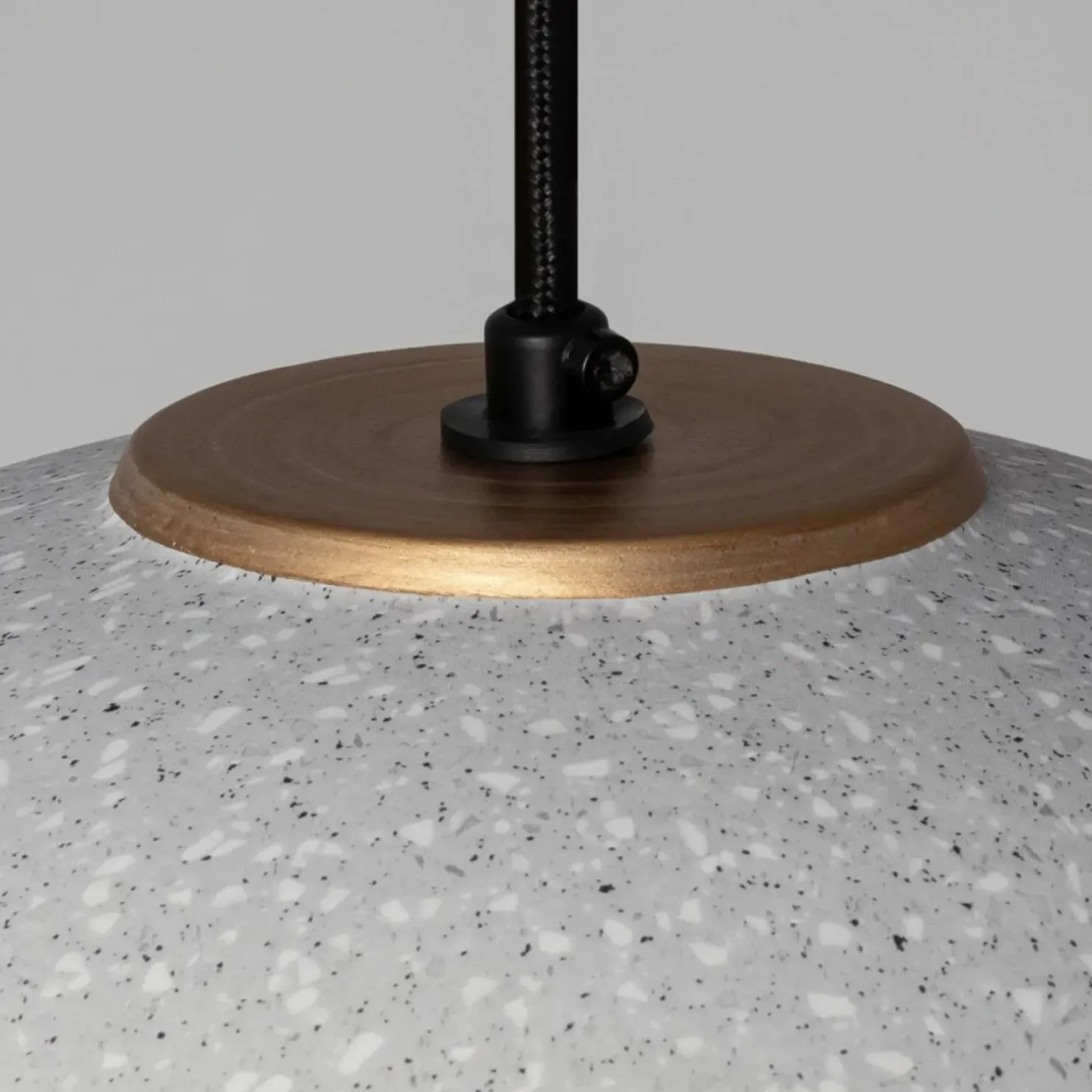 Store Sklep Kaja Ceramiczna kopuła wisząca do stylowej kuchni ABR-CIRI-E27 z serii CI szary