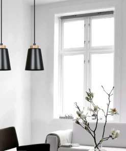 Store Sklep Kaja Czarna lampa wisząca ze zdobieniami drewnianymi 442/2 | Kaja