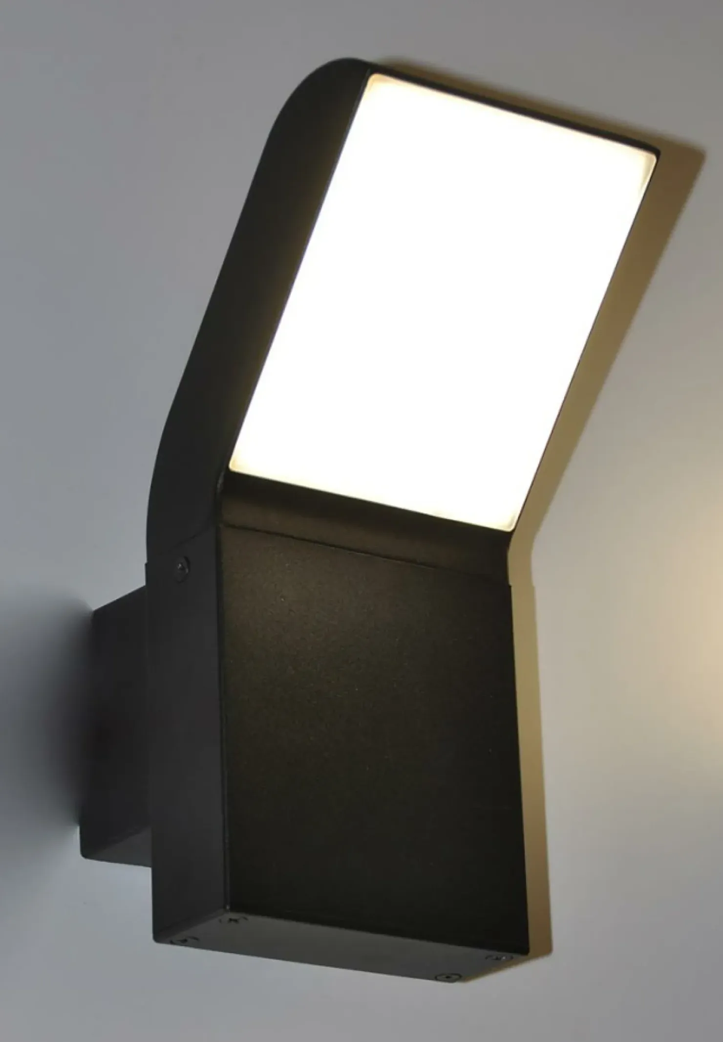Czarna, nowoczesna lampa elewacyjna LED K-8146 VIDAR | Kaja*Sklep Kaja Fashion