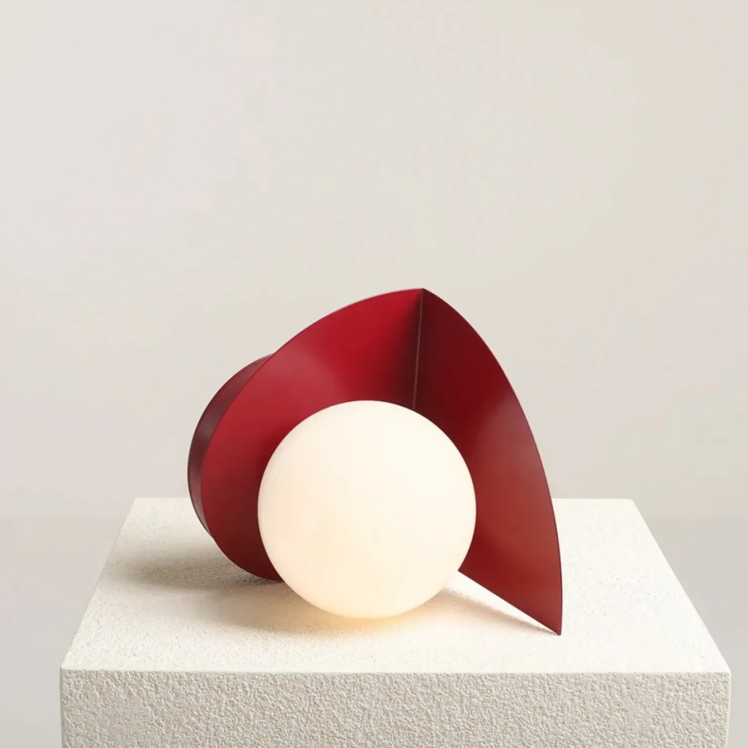 Czerwona, modernistyczna lampka stołowa ⌀14cm 1125B15 z serii LOOP | Kaja Oświet*Sklep Kaja Fashion