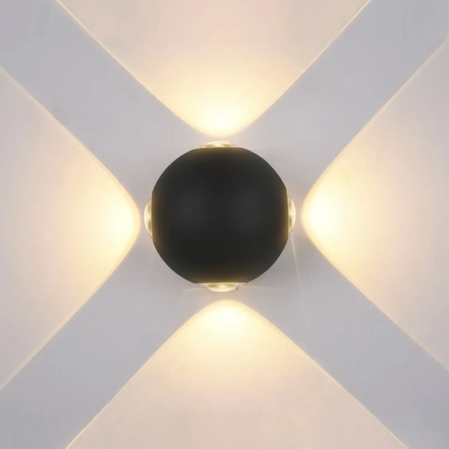 Kinkiet elewacyjny 4-stronny kula LED PL-307B TRIVENTO | Kaja*Sklep Kaja Store