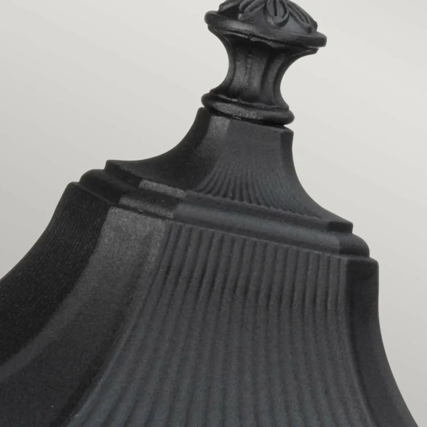 Lampa cokołowa, stojąca FE-COTSLN3-M-BK z serii COTSWOLD LANE*Sklep Kaja Flash Sale