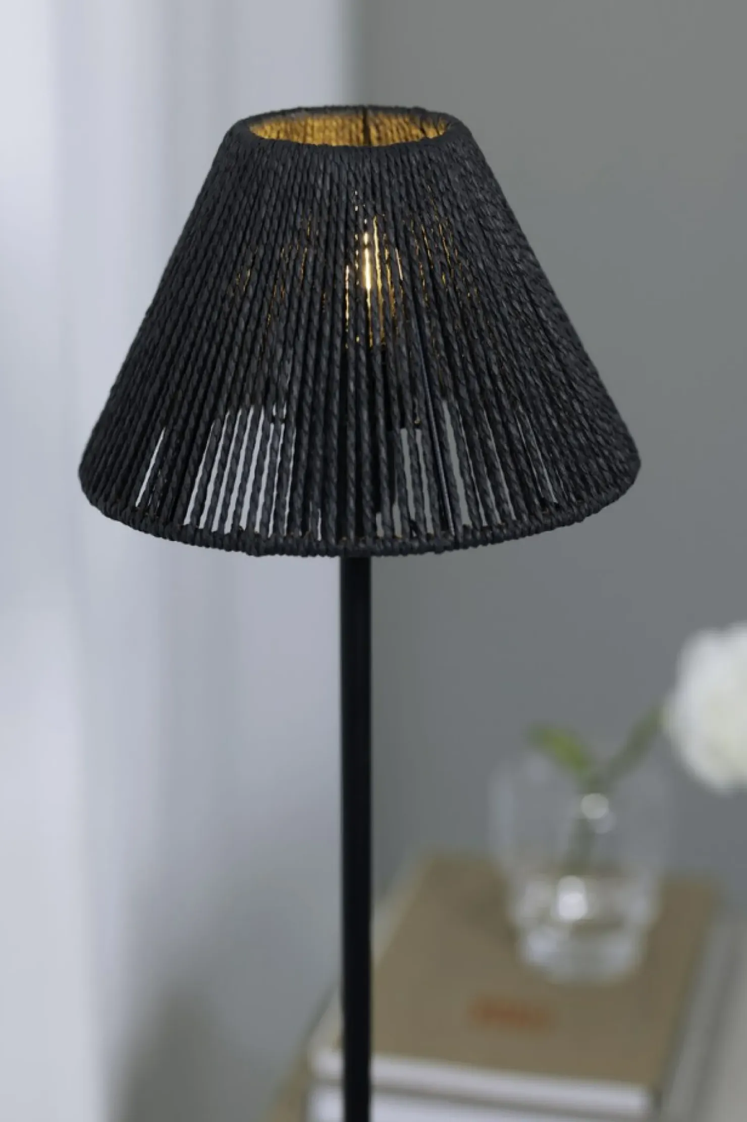 Lampa podłogowa z plecionym abażurem 108446 z serii CORDA | Kaja*Sklep Kaja Fashion