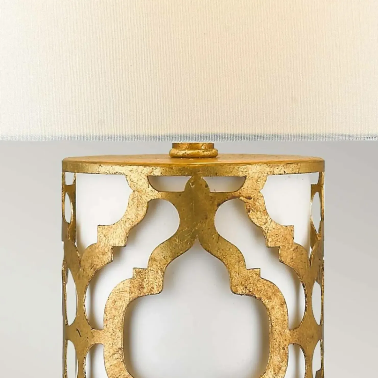 Lampa stołowa z białym abażurem GN-ARABELLA-TL-G z serii ARABELLA*Sklep Kaja Cheap