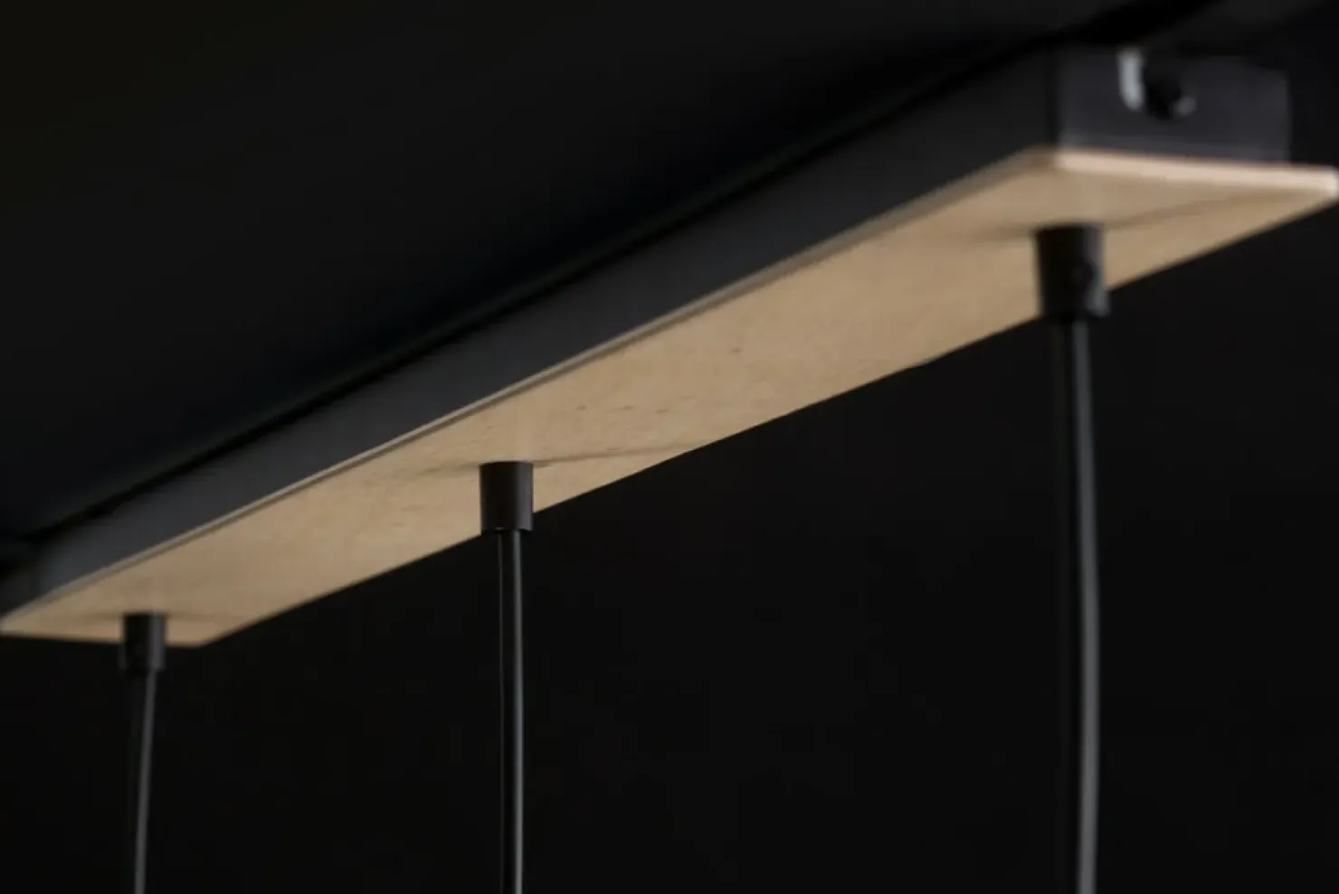 Flash Sale Sklep Kaja Lampa wisząca na listwie z drewnianymi detalami 442/3 | Kaja
