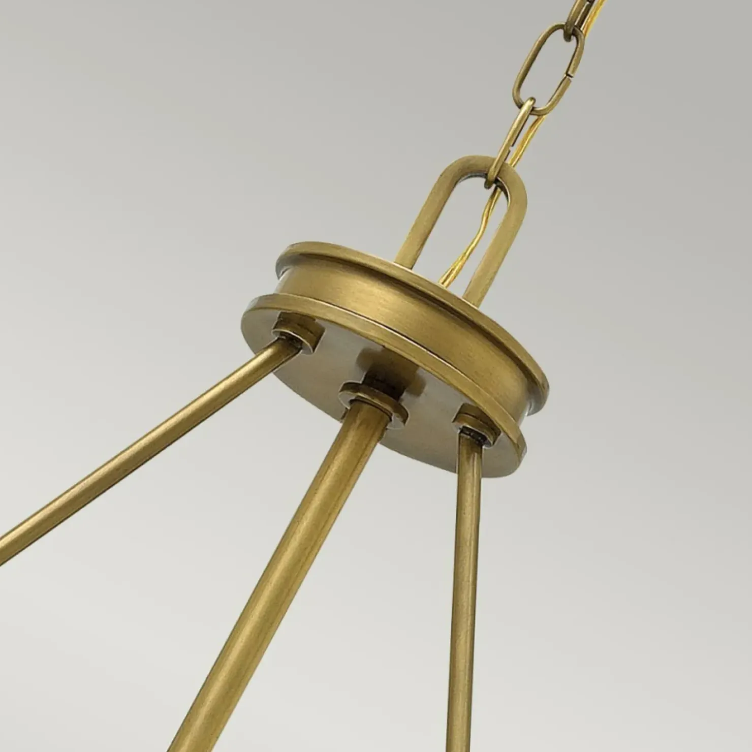 Lampa wisząca w kolorze starego mosiądzu HK-COLLIER-P z serii COLLIER*Sklep Kaja Cheap