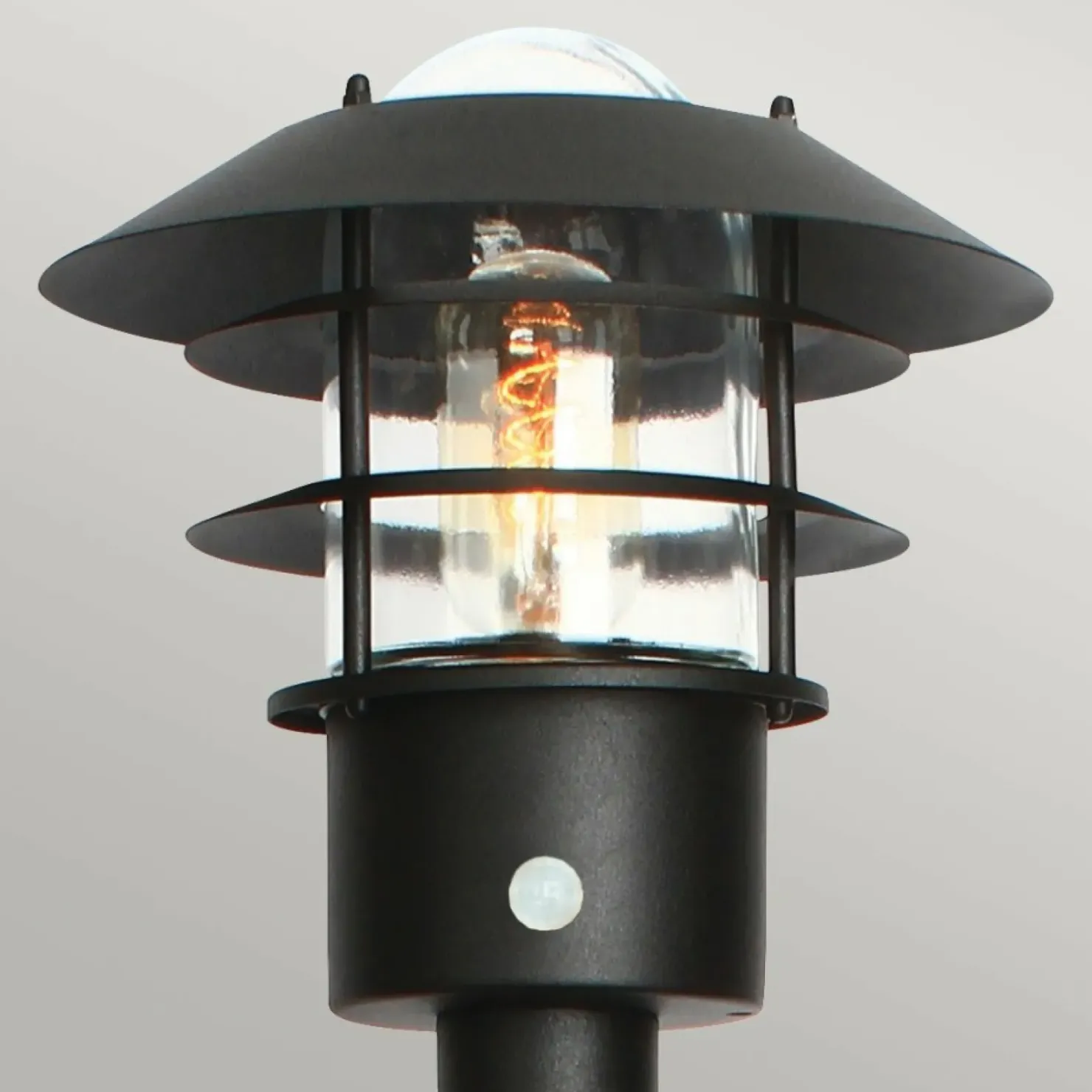 Lampa z czujnikiem ruchu HELSINGOR-PIR-BOL-BK z serii HELSINGOR*Sklep Kaja Clearance