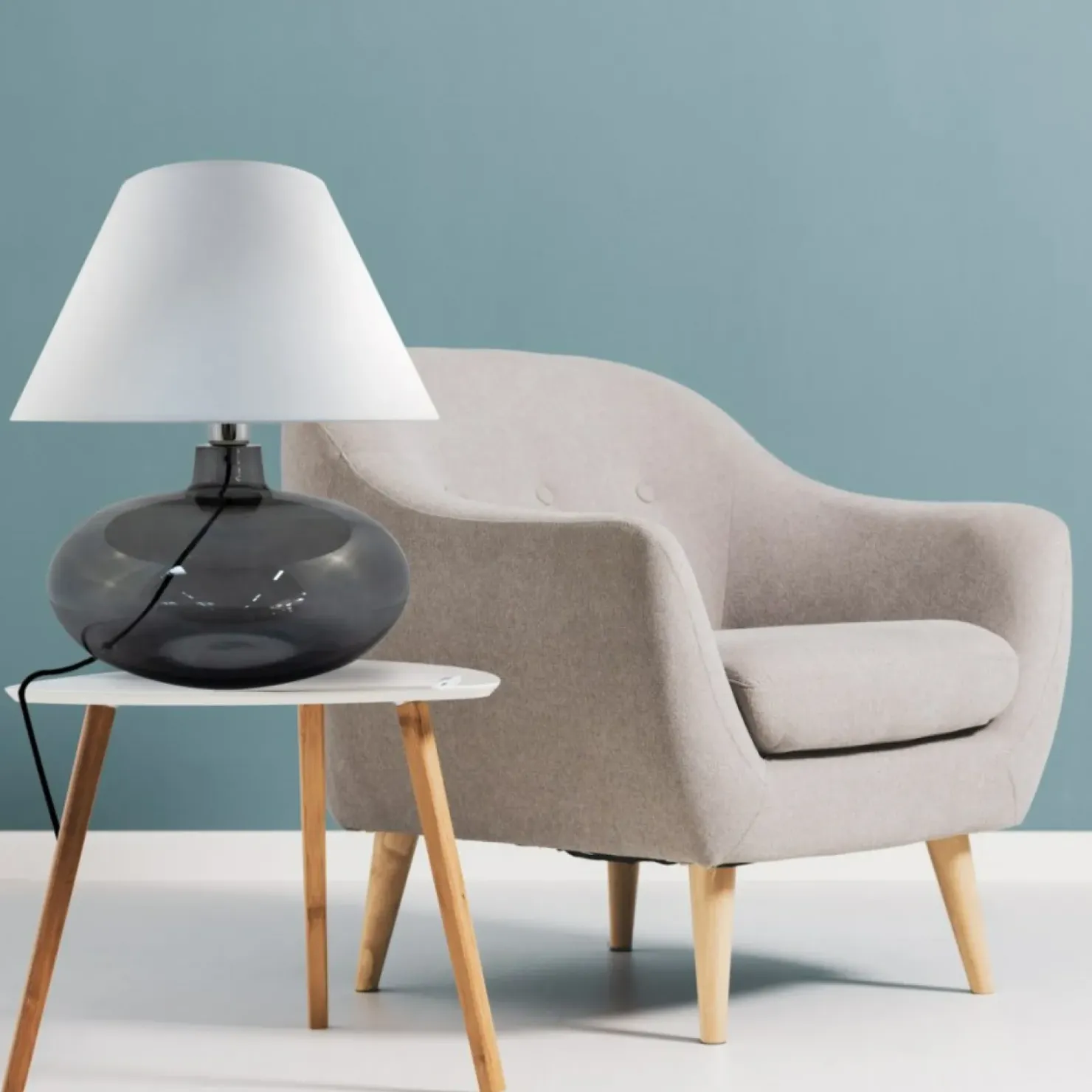 Lampka stołowa z dymioną, szklaną podstawą 5521WH ADANA | Kaja*Sklep Kaja Flash Sale