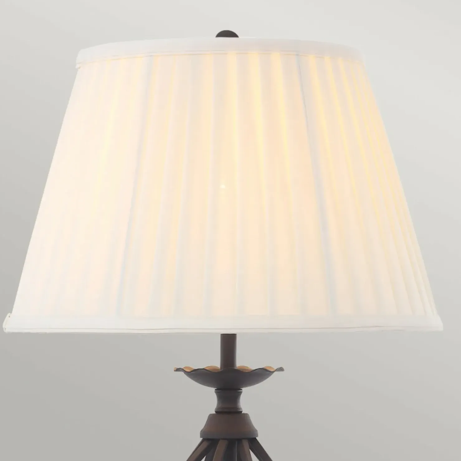 Lampka stołowa ze zwężanym abażurem ART-TL-BLACK z serii ARTISAN*Sklep Kaja New