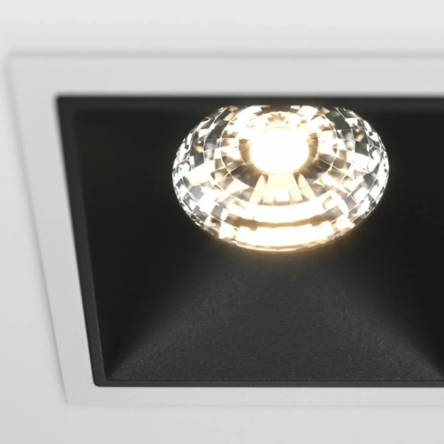 Ledowe oczka do holu 3000K DL043-02-15W3K-SQ-WB z serii ALFA LED*Sklep Kaja Discount