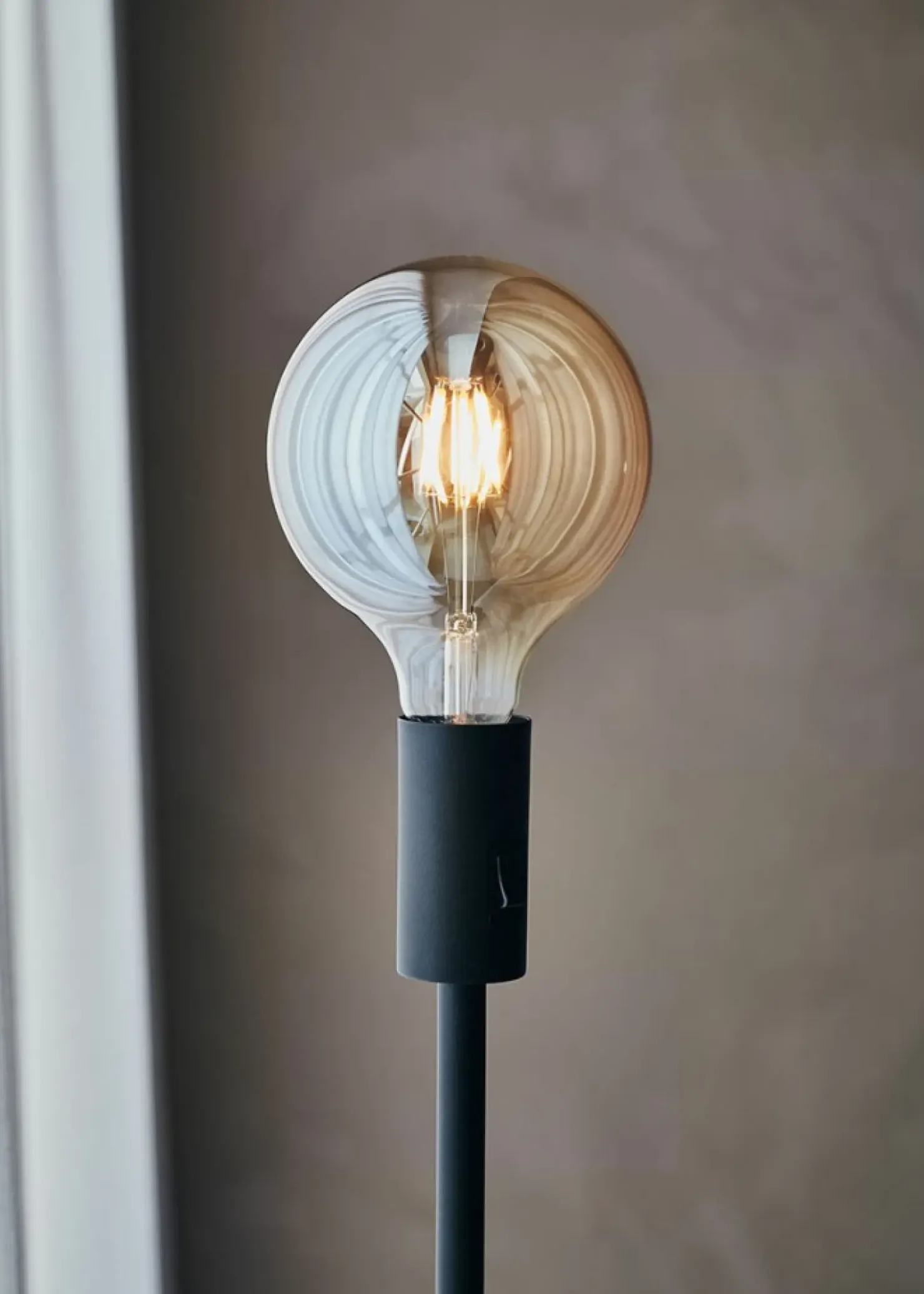 Minimalistyczna czarna lampa podłogowa 108110 | Kaja Oświetlenie*Sklep Kaja Best