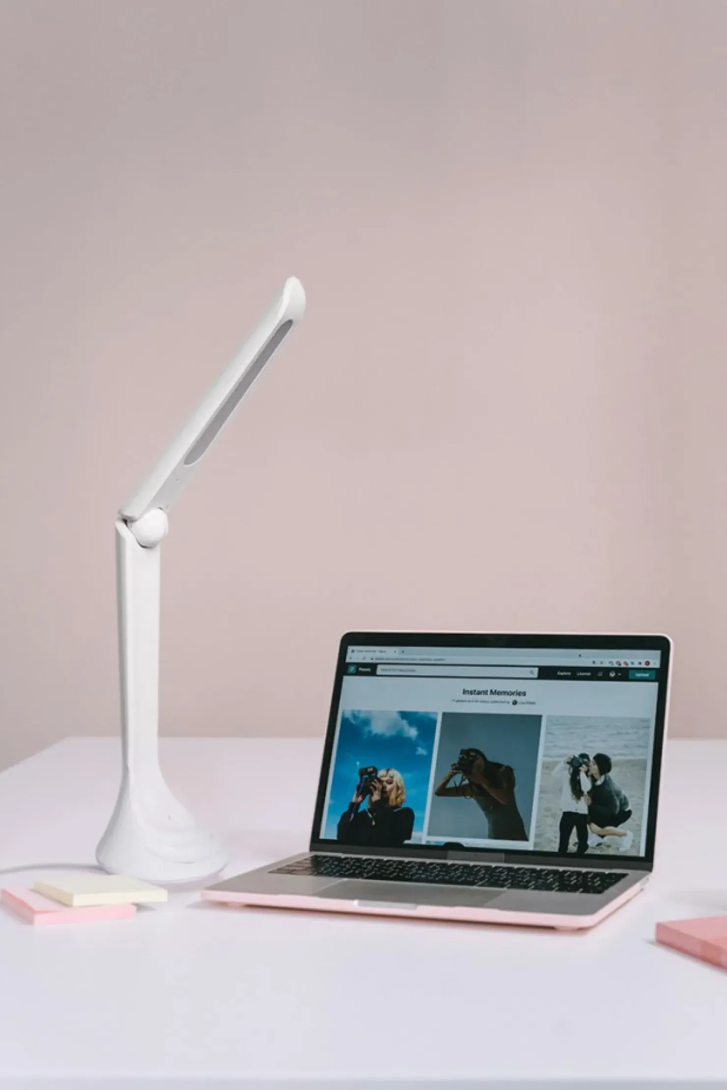 Minimalistyczna, prosta lampka LED K-MT-205 BIAŁY ASTON | Kaja*Sklep Kaja Outlet