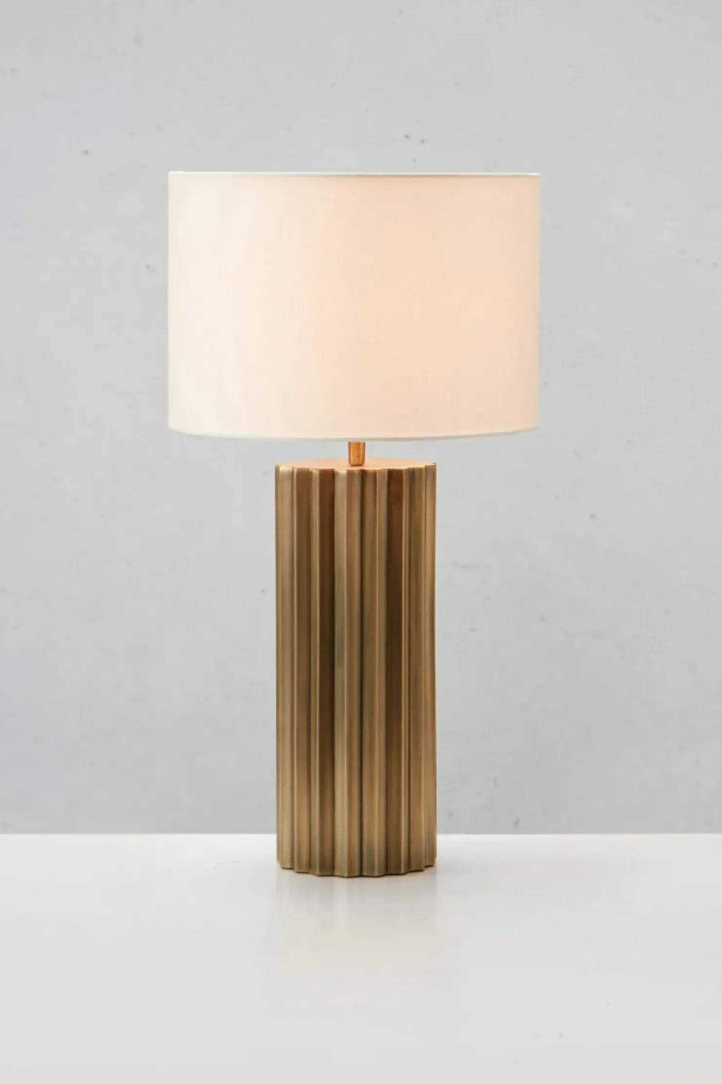 Modernistyczna lampka stołowa z abażurem 108669 HASHIRA | Kaja*Sklep Kaja Clearance