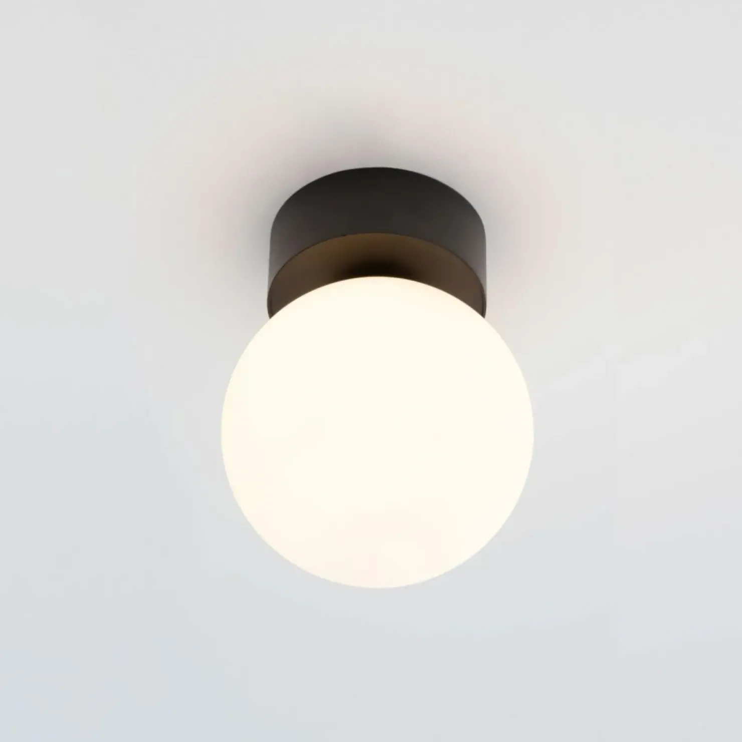 Pojedyncza lampa sufitowa z okrągłym kloszem 10302 KIER | Kaja*Sklep Kaja New
