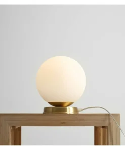 Ponadczasowa lampka stołowa z okrągłym kloszem 1076B40_S z serii BALL*Sklep Kaja Shop