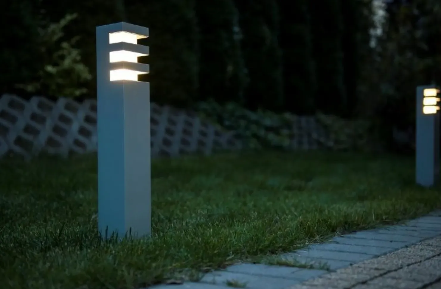 Prosta i nowoczesna lampa stojąca, na E27 RADO 1 AL z serii RADO | Kaja Oświetle*Sklep Kaja Clearance