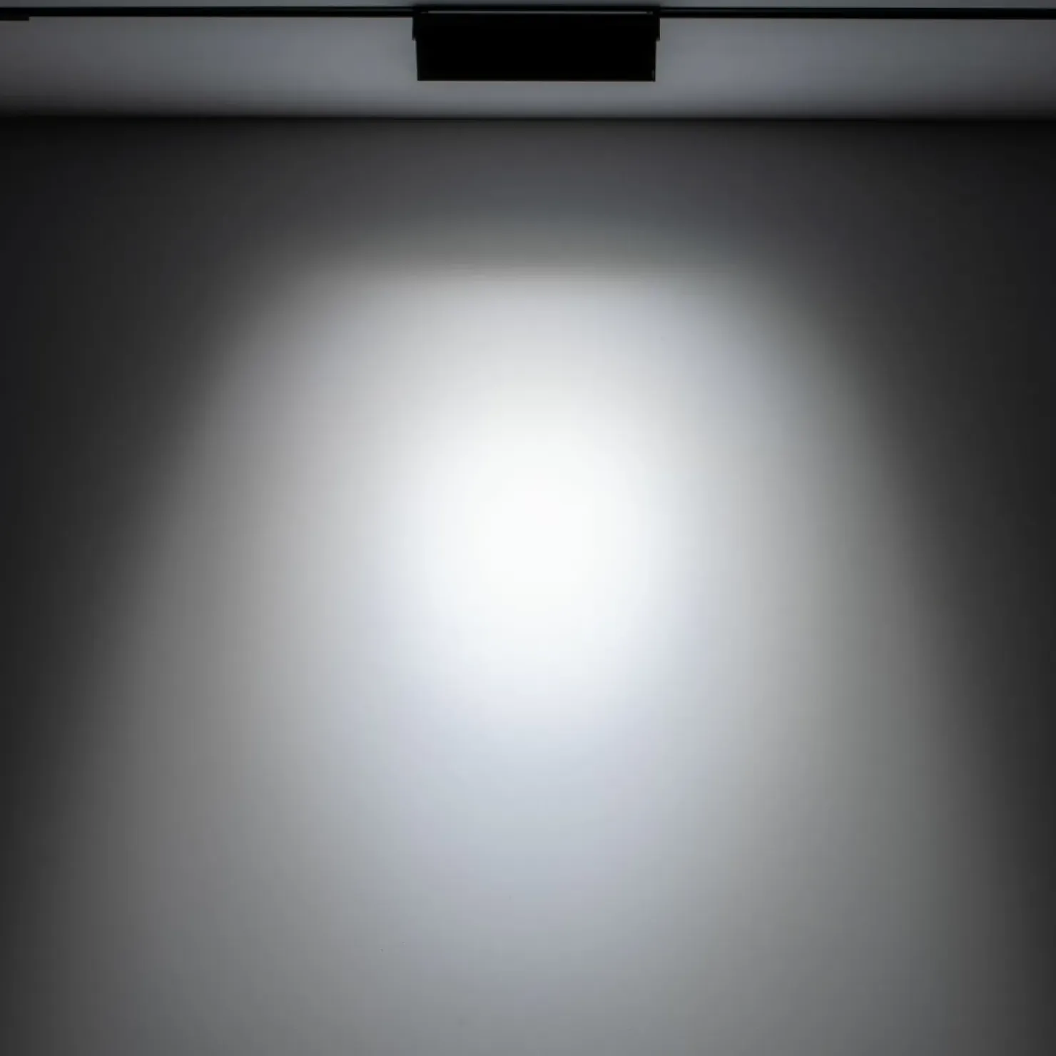 Ruchoma lampa do szyny magnetycznej 1F 10646 LVM FOCUS OUT LED | Kaja*Sklep Kaja Flash Sale