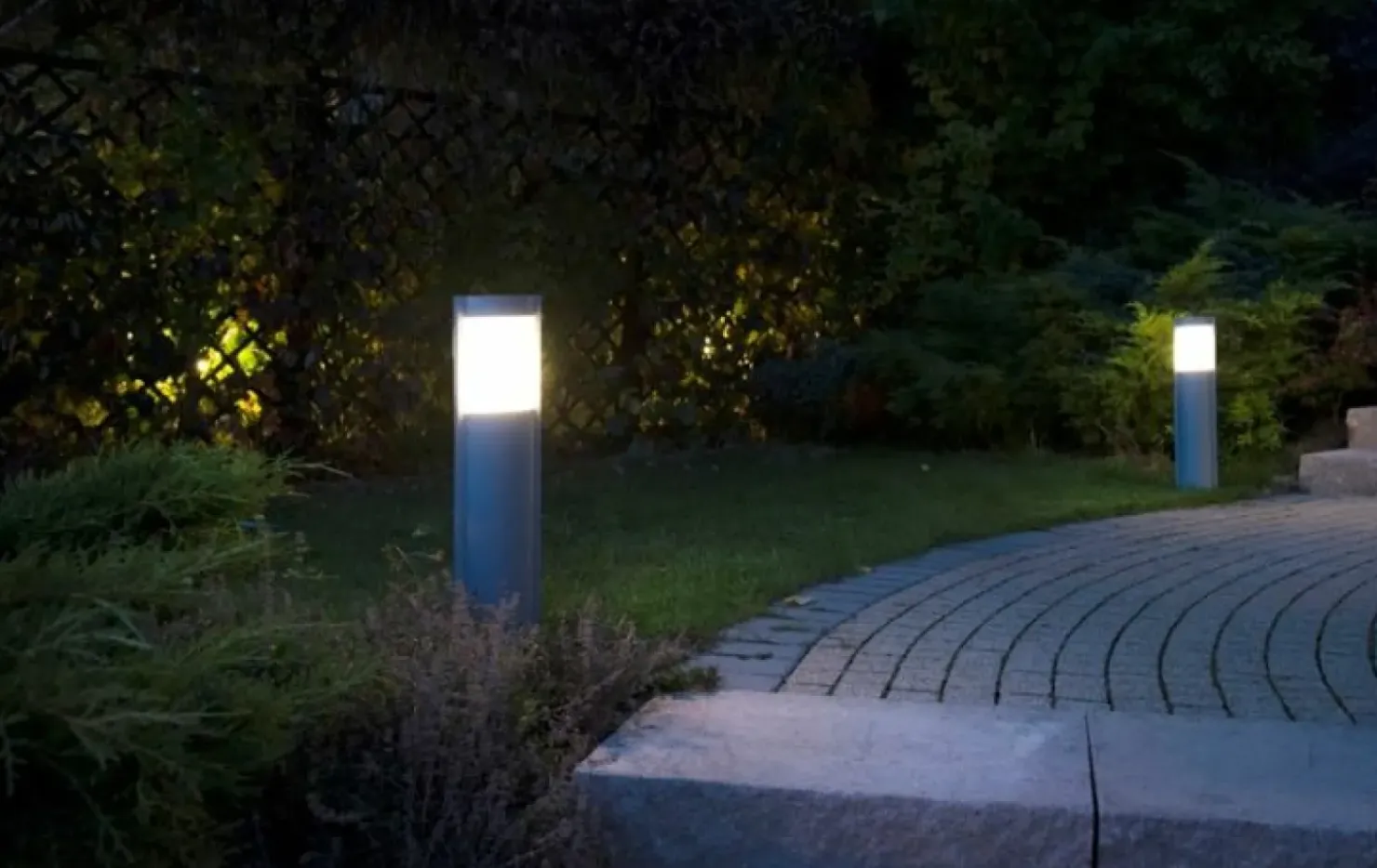 Smukła lampa ogrodowa, oświetlenie alei TO 3902-H 919 BL z serii ELIS | Kaja Ośw*Sklep Kaja Cheap