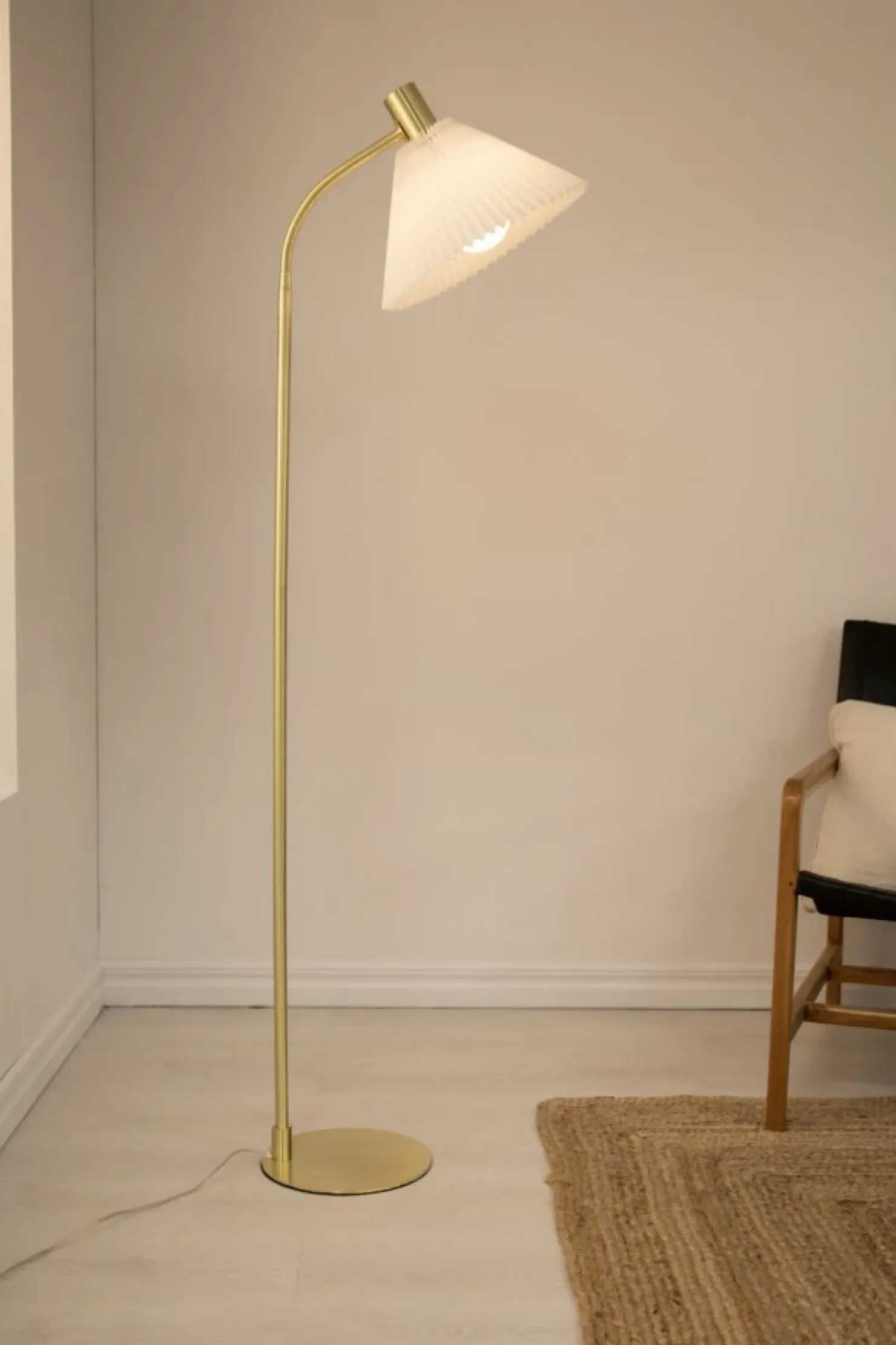 Stylowa lampa stojąca w kolorze antycznego złota 108569 z serii MIRA*Sklep Kaja Best