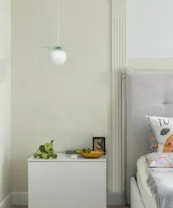 Outlet Sklep Kaja Szałwiowa lampa wisząca z białą kulką ⌀10 cm K-5450 z serii ROBIN