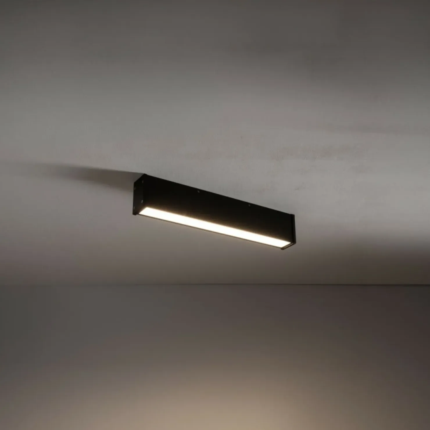 Wąski, ledowy plafon zewnętrzny 50cm 3000K 11360 OUTLINE LED | Kaja*Sklep Kaja Hot