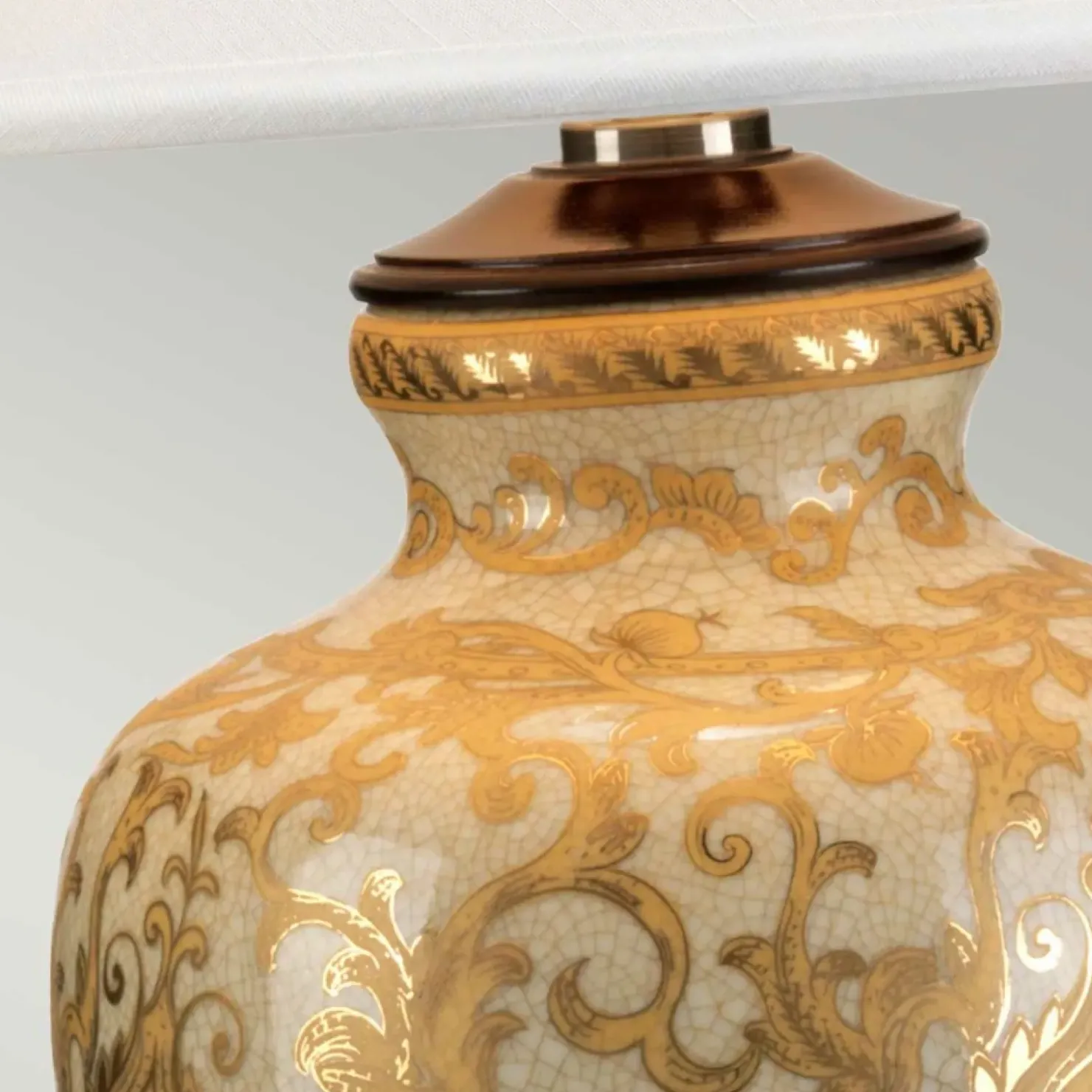 Zdobiona lampka nocna, złota GOLD-THISTLE-TL z serii GOLDTHISTLE*Sklep Kaja Shop